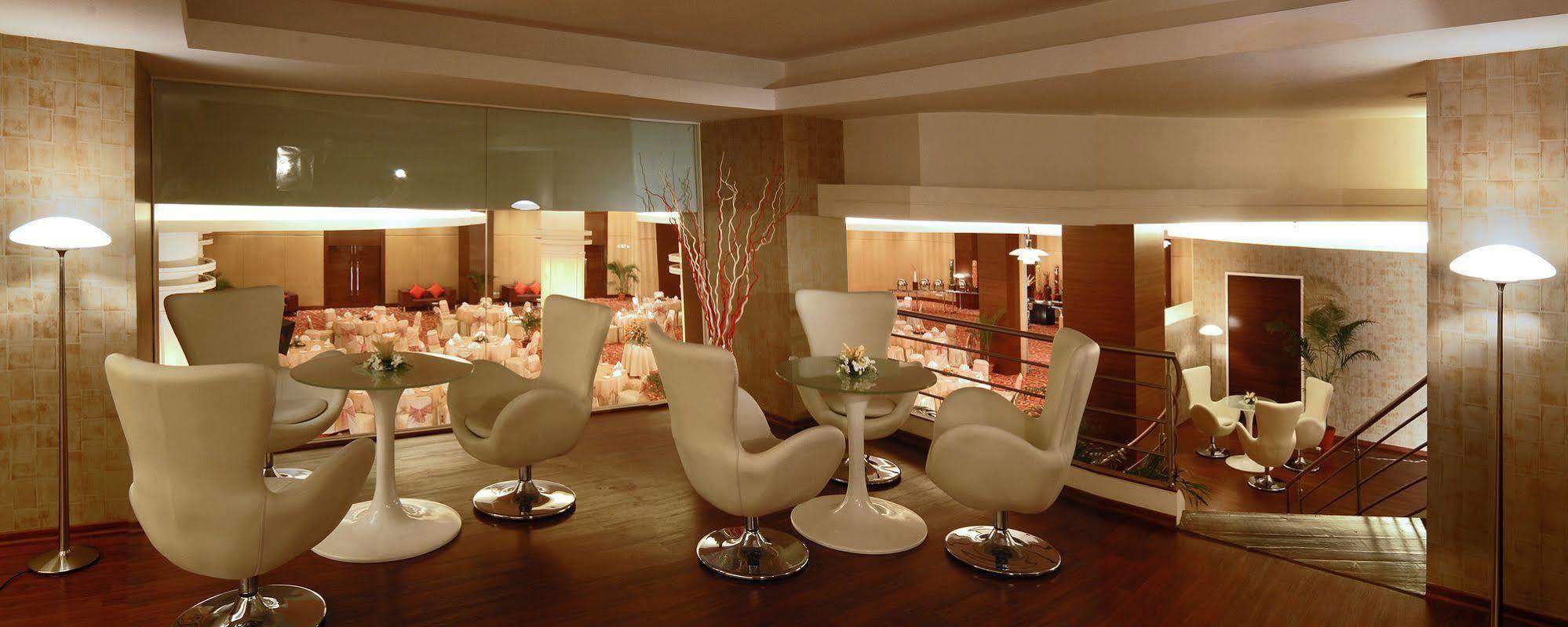 Galaxy Hotel & Spa Gurgaon Eksteriør bilde