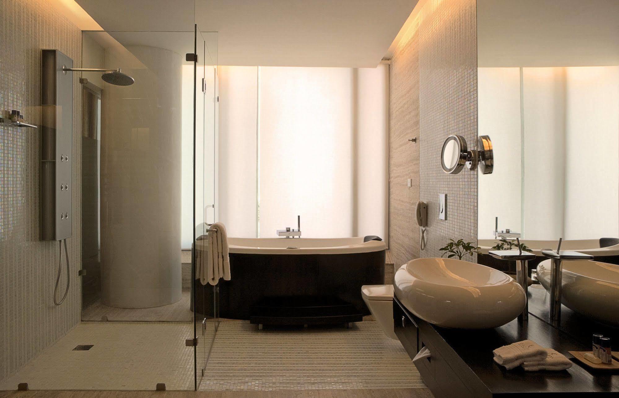 Galaxy Hotel & Spa Gurgaon Eksteriør bilde