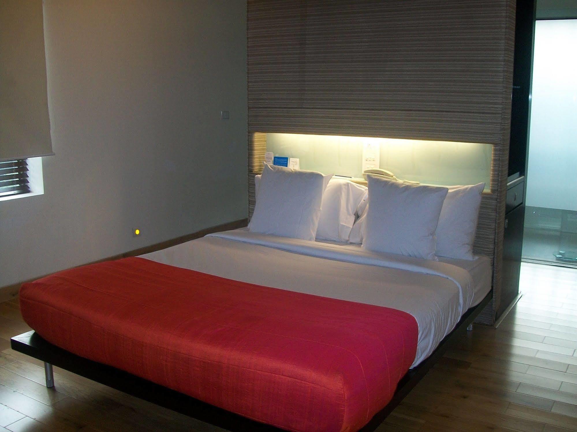 Galaxy Hotel & Spa Gurgaon Eksteriør bilde